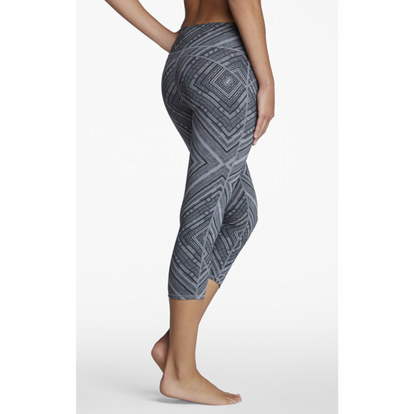 Fabletics Lima Capri Powerhold Leggngs Medium - Picture 3 of 8